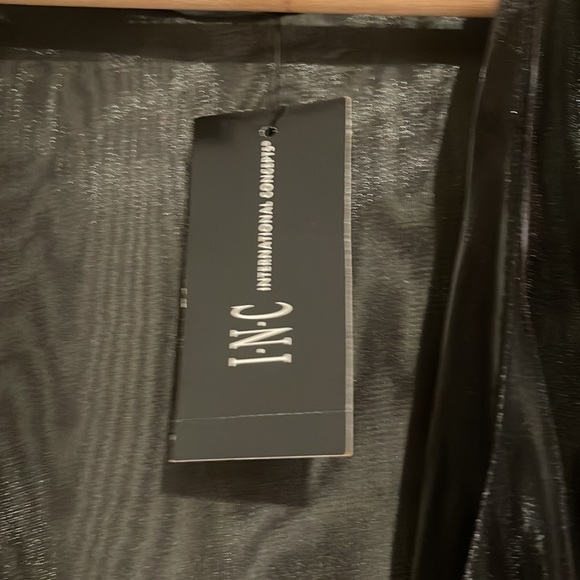 NWT-INC INTERNATIONAL CONCEPTS Women's Black Long-Sleeve Wrap Blouse Top Size M - Picture 10 of 10